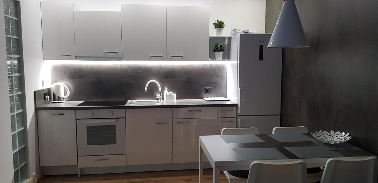 Apartament Za Swierkami Apartment Kolobrzeg Luaran gambar