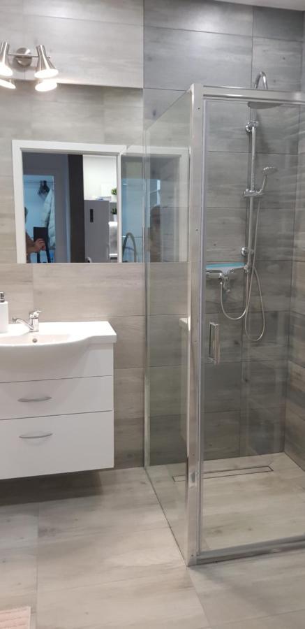 Apartament Za Swierkami Apartment Kolobrzeg Luaran gambar